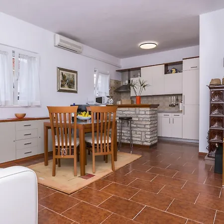 Vikendica House House