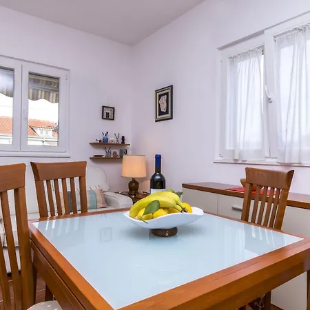 Vikendica House Kucica Uz *